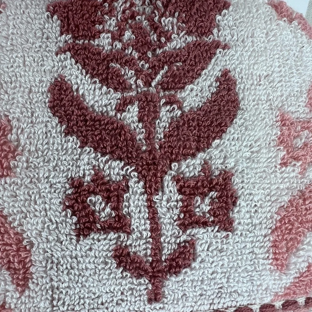 2 pc Deborah Connolly Designs Hand Towel Set Pink Burgundy Floral NEW